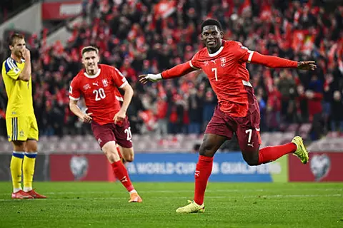 دقيقة بدقيقة.. سويسرا 1-0 السويد.. إمبولو يسجل (فيديو وصور)